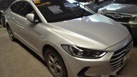 Silver Hyundai Elantra 2017 at 4000 km for sale