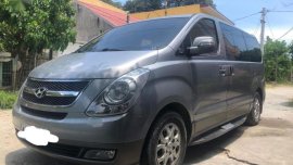 Gold Hyundai Starex Automatic Diesel for sale in Dasmariñas