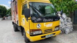 Selling 2nd Hand Isuzu Elf in Quezon City