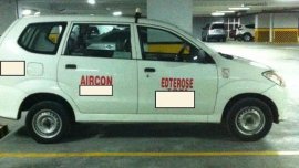 Sell 2nd Hand 2010 Toyota Avanza Manual Gasoline at 130000 km in Makati