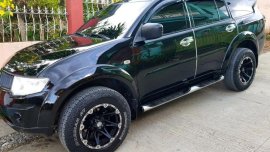 Selling Mitsubishi Montero 2009 Automatic Diesel in Samal