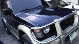 Selling Blue Mitsubishi Pajero 2004 Automatic Diesel in Quezon City