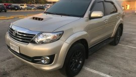 Selling 2nd Hand Toyota Fortuner 2015 Manual Diesel at 30153 km in Santiago