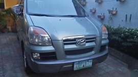 Selling 2nd Hand Hyundai Starex 2005 at 100000 km in Los Baños