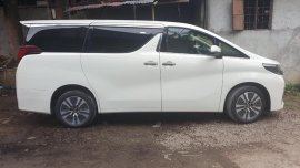 Selling Brand New 2019 Toyota Alphard in Quezon City 