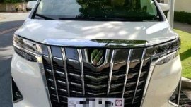 Pearl White Toyota Alphard 2019 for sale in Pasay