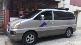 2nd Hand Hyundai Starex 2005 at 90000 km for sale
