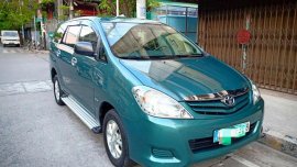 Sell 2nd Hand 2010 Toyota Innova at 70000 km in Manila