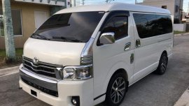 Selling 2nd Hand Toyota Hiace 2015 Automatic Diesel at 50000 km in Imus
