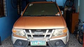 Selling 2nd Hand Isuzu Crosswind 2010 in Cabuyao