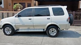 2nd Hand Isuzu Crosswind 2010 Automatic Diesel for sale in Meycauayan