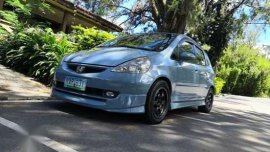Selling 2nd Hand Honda Jazz 2004 in Manila