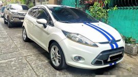 White Ford Fiesta 2011 for sale Automatic