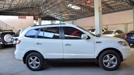 Sell White 2010 Hyundai Santa Fe in Manila