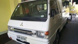 Sell White 2014 Mitsubishi L300 at 45240 km 