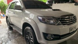 Selling White Toyota Fortuner 2016 Manual Diesel in Quezon City