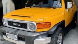 Selling 2nd Hand Toyota Fj Cruiser 2015 Automatic Gasoline at 14000 km in Pasig