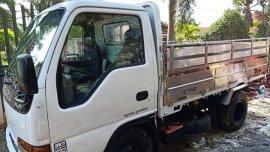 Selling 2nd Hand Isuzu Elf in Calumpit