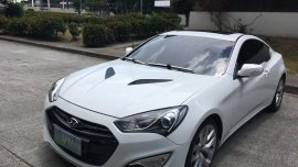 2nd Hand Hyundai Genesis 2013 Coupe at 40000 km for sale