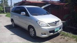 Sell 2nd Hand 2010 Toyota Innova Automatic Diesel at 85000 km in Davao City