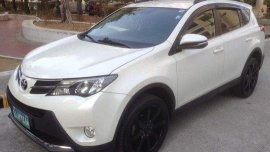 White Toyota Rav4 2013 for sale in Mandaluyong