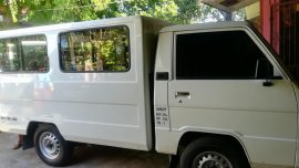 Selling White Mitsubishi L300 2013 at 70000 km 