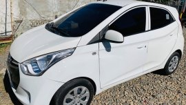 White Hyundai Eon 2016 Manual at 40000 km for sale  