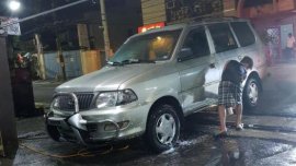 Selling 2nd Hand Toyota Revo 2004 at 49000 km in Mandaluyong