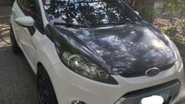 Selling 2nd Hand Ford Fiesta 2010 in Makati