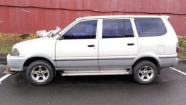 Selling 2nd Hand Toyota Revo in Quezon City