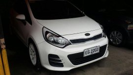 Sell White 2016 Kia Rio Automatic Gasoline at 44000 km 