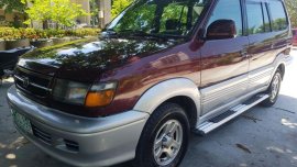 Selling Used Toyota Revo 2000 in Taytay