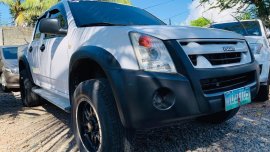 Selling White 2011 Isuzu D-Max Truck Manual Diesel 