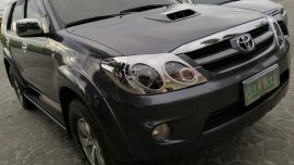 Selling Used Toyota Fortuner 2005 in Angeles