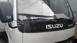 Selling Isuzu Elf 2002 Van Manual Diesel in Quezon City
