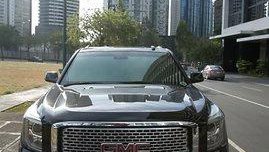 Selling Black Gmc Yukon 2015 Automatic Gasoline at 25000 km 