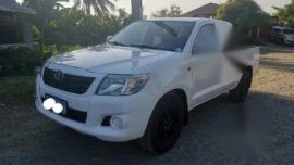 Selling Toyota Hilux 2012 Manual Diesel in Rizal