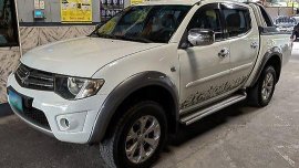 Sell White 2013 Mitsubishi Strada Manual Diesel at 57500 km 