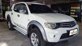 Selling White Mitsubishi Strada 2013 Manual Diesel at 51000 km 