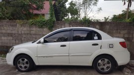 White Kia Rio 2010 for sale in Angeles 