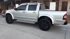 Selling Used Isuzu D-Max 2004 in Manila