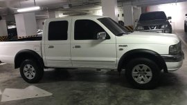 Sell White 2006 Ford Trekker in San Juan