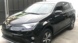 2nd Hand Toyota Rav4 2017 Automatic Gasoline for sale in Quezon City