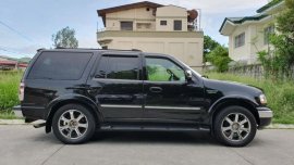 Selling Ford Expedition 2002 Automatic Gasoline in Parañaque