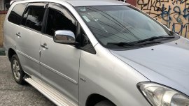 Selling Used Toyota Innova 2008 at 100000 km 