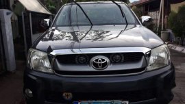 Selling 2nd Hand Toyota Hilux 2010 in Imus
