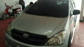 Selling Toyota Innova 2005 Manual Diesel in Lipa