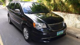 Sell 2nd Hand 2012 Chrysler Town And Country at 28000 km in Pasig