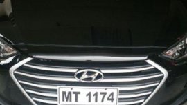 Selling Hyundai Elantra 2017 Manual Gasoline in Parañaque