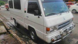 Selling White Mitsubishi L300 2008 Van in Quezon City 